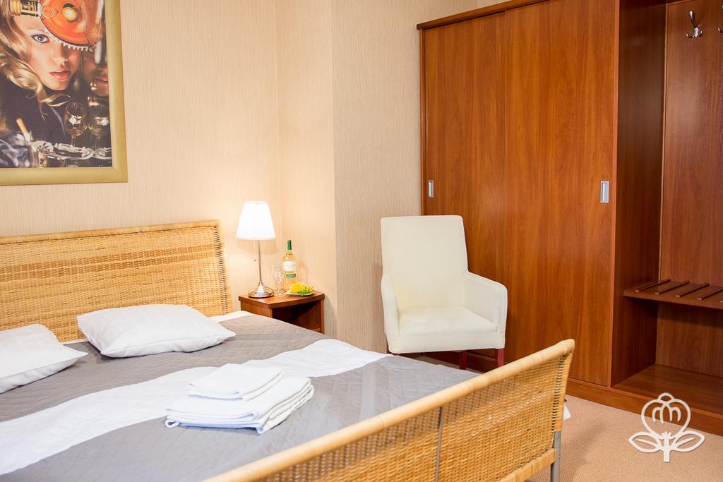 L'Ascada Hotel Сьрем Екстер'єр фото