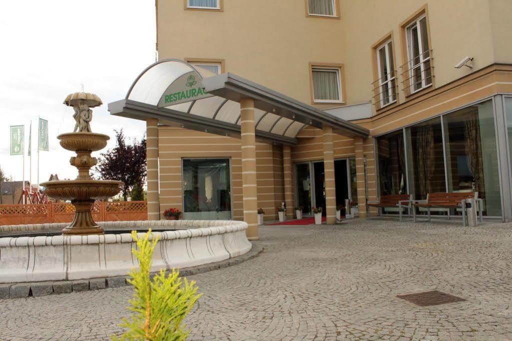 L'Ascada Hotel Сьрем Екстер'єр фото